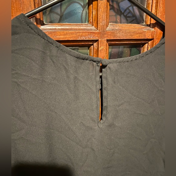 Torrid long black tank with criss cross neck design - Picture 4 of 4